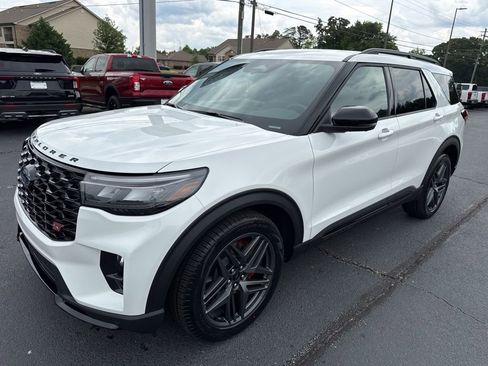 New 2026 Ford Explorer ST AWD/4WD image 4