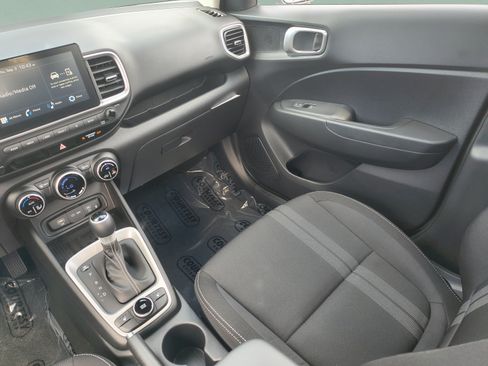 New 2026 Hyundai Venue SEL FWD image 13