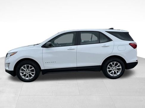 Used 2021 Chevrolet Equinox LS image 3