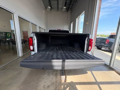 Used 2020 GMC Sierra 1500 SLE w/ SLE Value Package AWD/4WD image 14