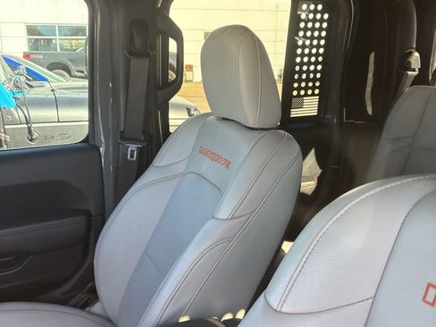Used 2021 Jeep Gladiator Mojave image 12