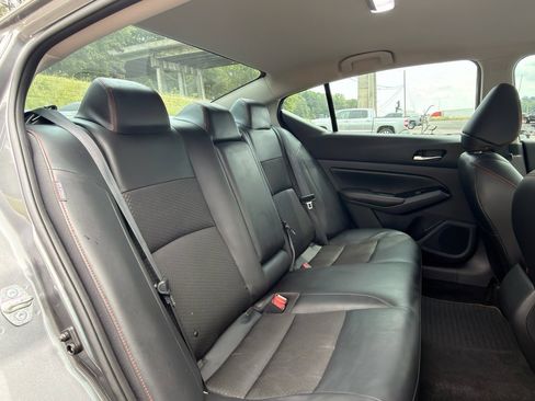 Used 2023 Nissan Altima 2.5 SR FWD image 17