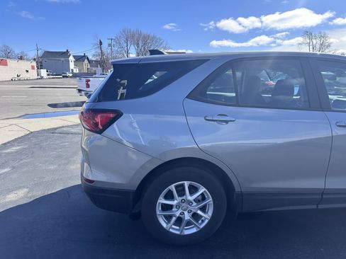Used 2023 Chevrolet Equinox LS image 7
