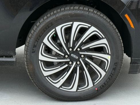 New 2026 Lincoln Navigator L Black Label AWD/4WD image 6
