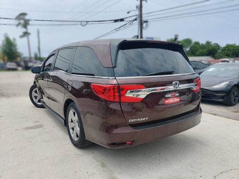 Used 2019 Honda Odyssey EX-L image 2