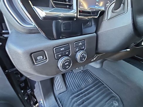 Used 2023 Chevrolet Silverado 1500 LT image 11