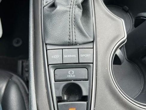 Used 2021 Toyota Camry XSE FWD image 27