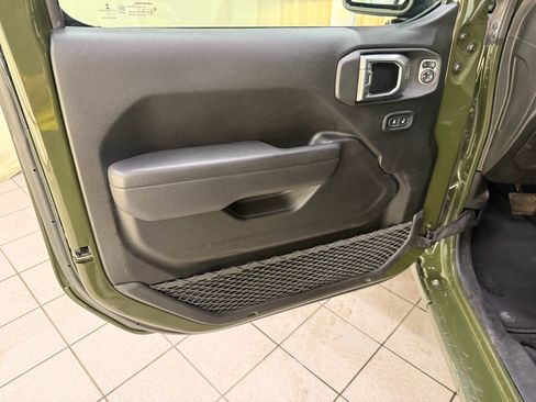 Used 2022 Jeep Gladiator Sport AWD/4WD image 31