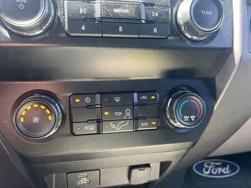 Used 2022 Ford F250 XL w/ Power Equipment Group AWD/4WD image 26