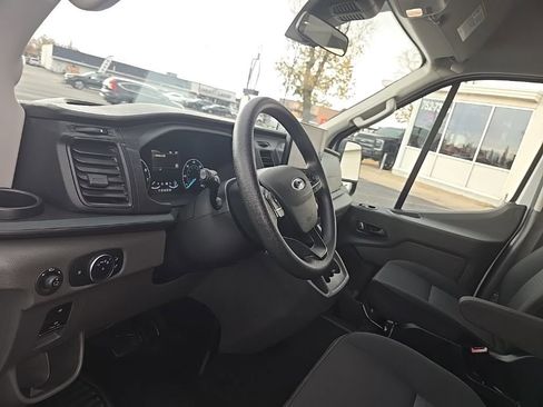 Used 2022 Ford Transit 350 XLT image 11