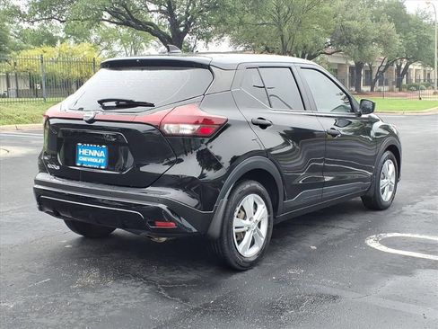 Used 2023 Nissan Kicks S FWD image 6