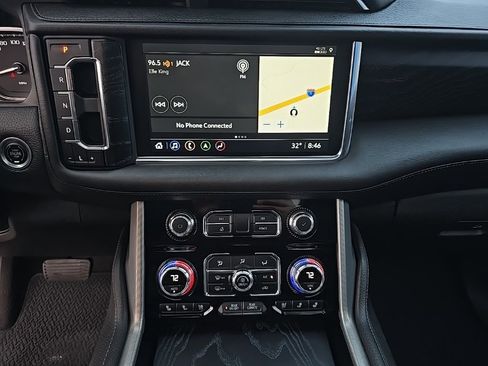 Used 2021 GMC Yukon XL Denali image 13