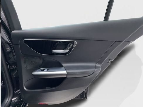 Used 2025 Mercedes-Benz C 300 Sedan image 27