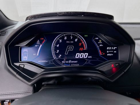 Used 2021 Lamborghini Huracan EVO RWD image 14