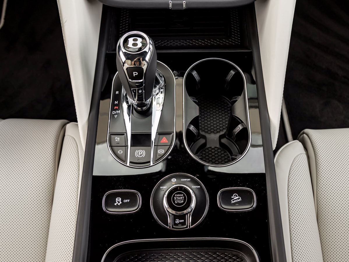 Used 2026 Bentley Bentayga AWD/4WD image 23