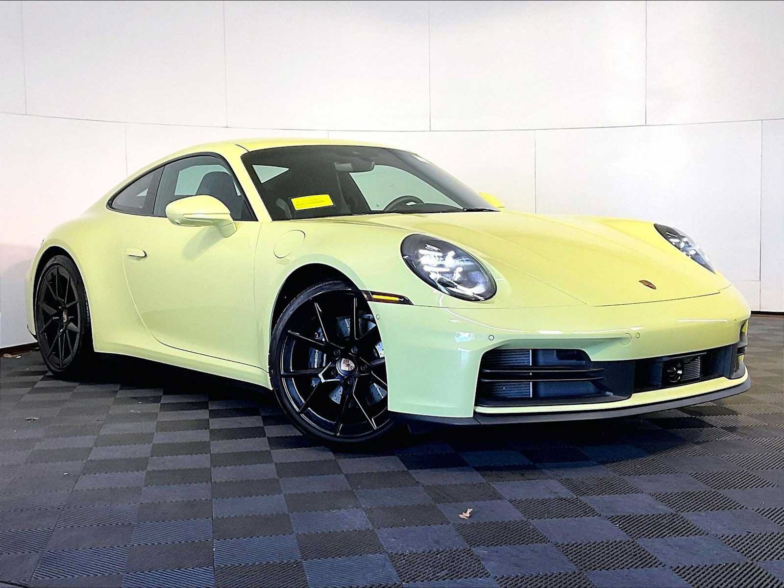 Certified 2025 Porsche 911 Carrera RWD image 9