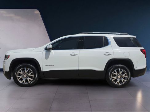 Used 2022 GMC Acadia SLT w/ LPO, Floor Liner Package FWD image 2