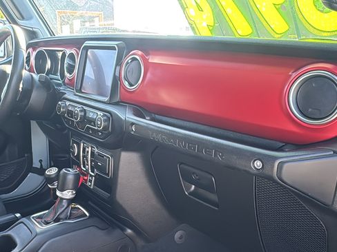 Used 2023 Jeep Wrangler Rubicon image 29