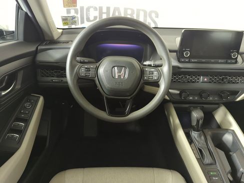 Used 2025 Honda Accord LX image 12
