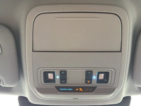 Used 2021 Ford Explorer Limited w/ Equipment Group 301A AWD/4WD image 21