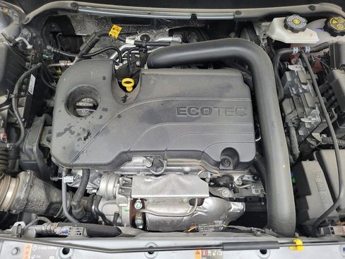 Used 2024 Chevrolet Equinox LT w/ LPO, Floor Liner Package FWD image 30