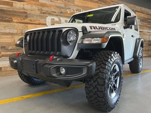 Used 2022 Jeep Wrangler Rubicon w/ Cold Weather Group AWD/4WD image 14