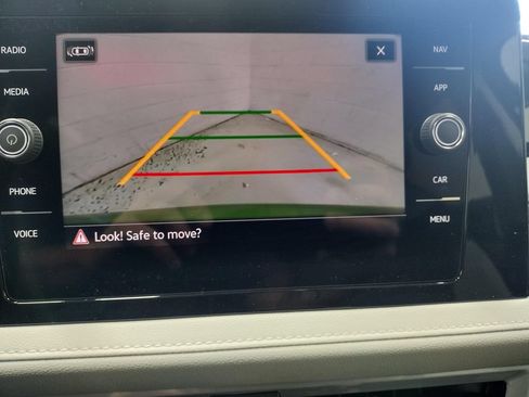 New 2026 Volkswagen Taos SEL AWD/4WD image 8