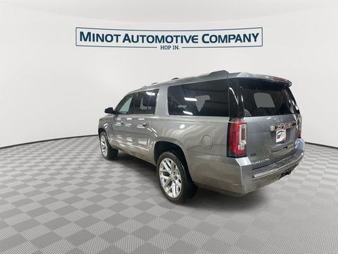 Used 2020 GMC Yukon XL Denali w/ Denali Premium Package AWD/4WD image 6