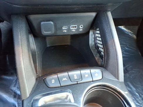 Used 2023 Chevrolet TrailBlazer RS w/ Convenience Package image 12