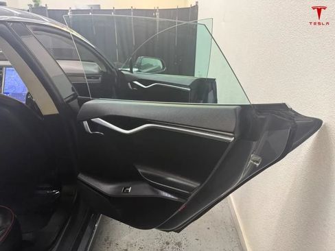 Used 2013 Tesla Model S Performance RWD image 22