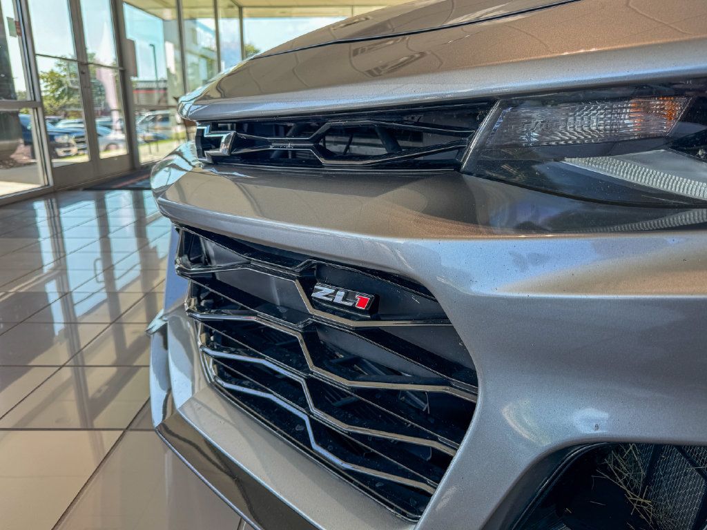 Used 2022 Chevrolet Camaro ZL1 RWD image 7
