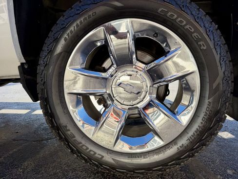 Used 2017 Chevrolet Silverado 1500 LTZ w/ Sport Package image 23