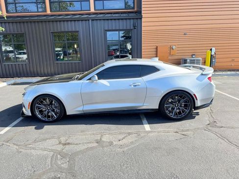 Used 2017 Chevrolet Camaro ZL1 RWD image 2