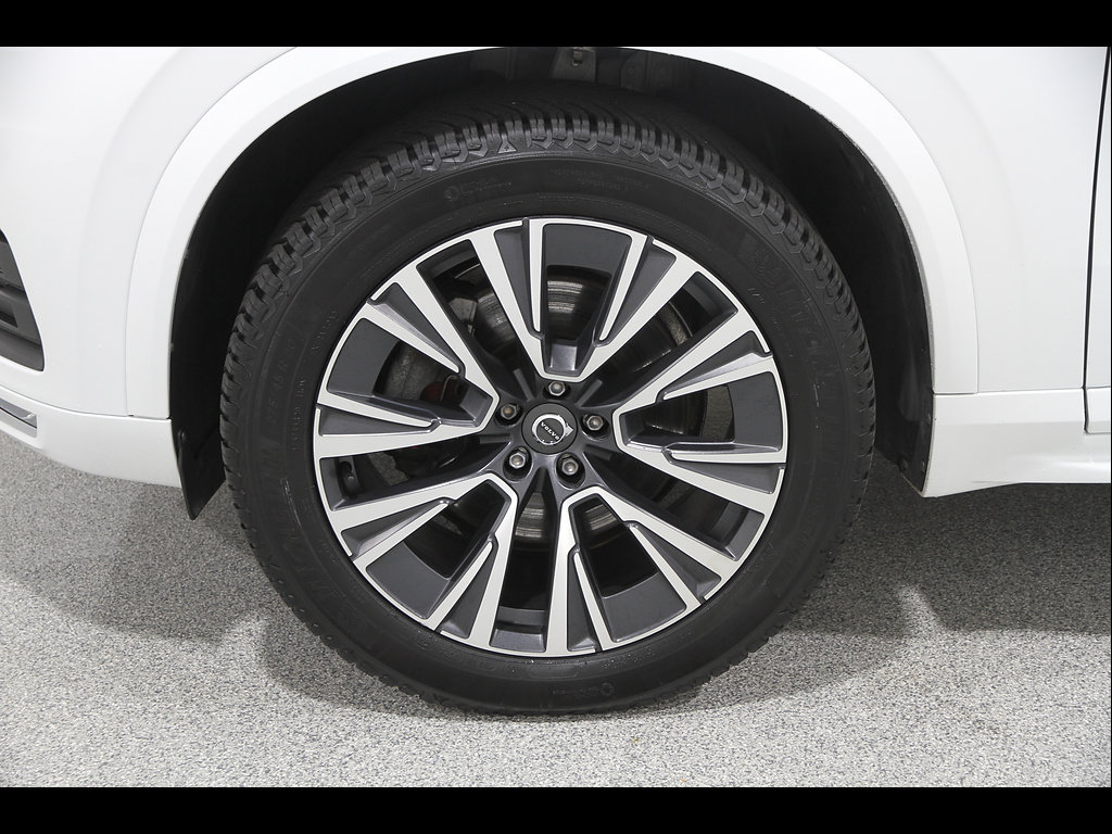 Used 2022 Volvo XC90 T6 Momentum w/ Climate Package AWD/4WD image 23