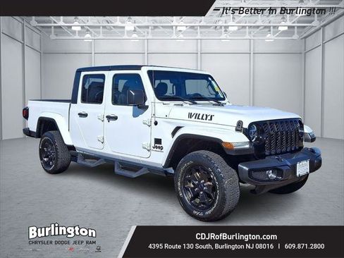 Certified 2022 Jeep Gladiator Sport image 1
