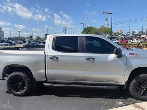 Used 2020 Chevrolet Silverado 1500 Custom Trail Boss AWD/4WD image 4