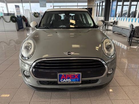Used 2016 MINI Cooper 4-Door Hardtop image 7