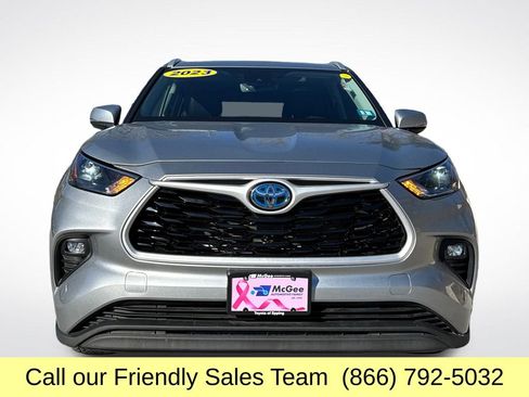Certified 2023 Toyota Highlander XLE image 10