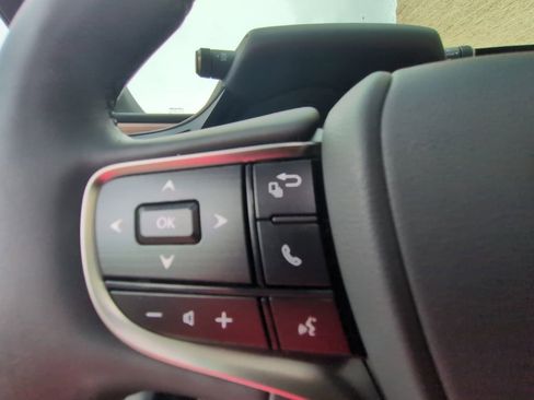 Used 2024 Lexus ES 350 w/ Premium Package FWD image 16