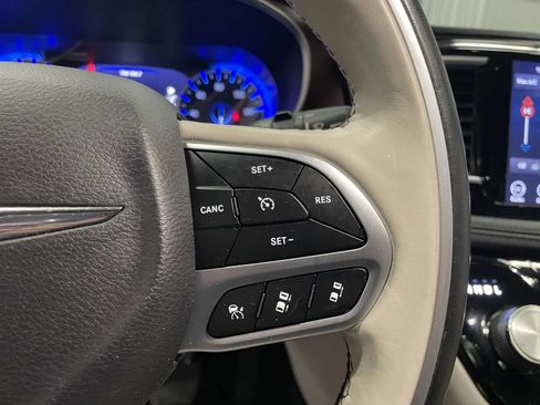 Used 2019 Chrysler Pacifica Limited w/ Tire & Wheel Group image 22