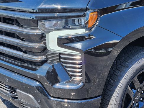 New 2025 Chevrolet Silverado 1500 High Country w/ Midnight Edition image 6