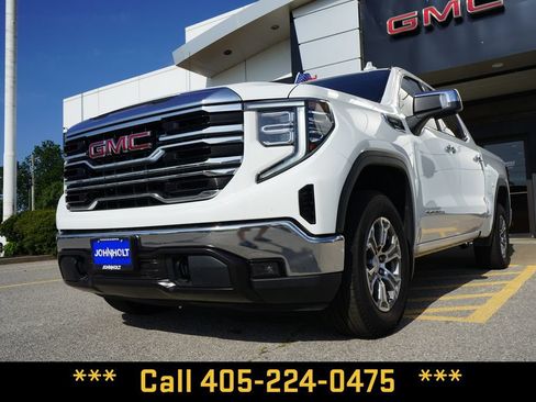 Used 2025 GMC Sierra 1500 SLT AWD/4WD image 4