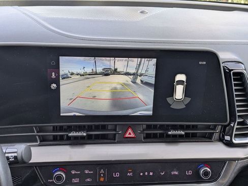 Used 2023 Kia Sportage EX image 6