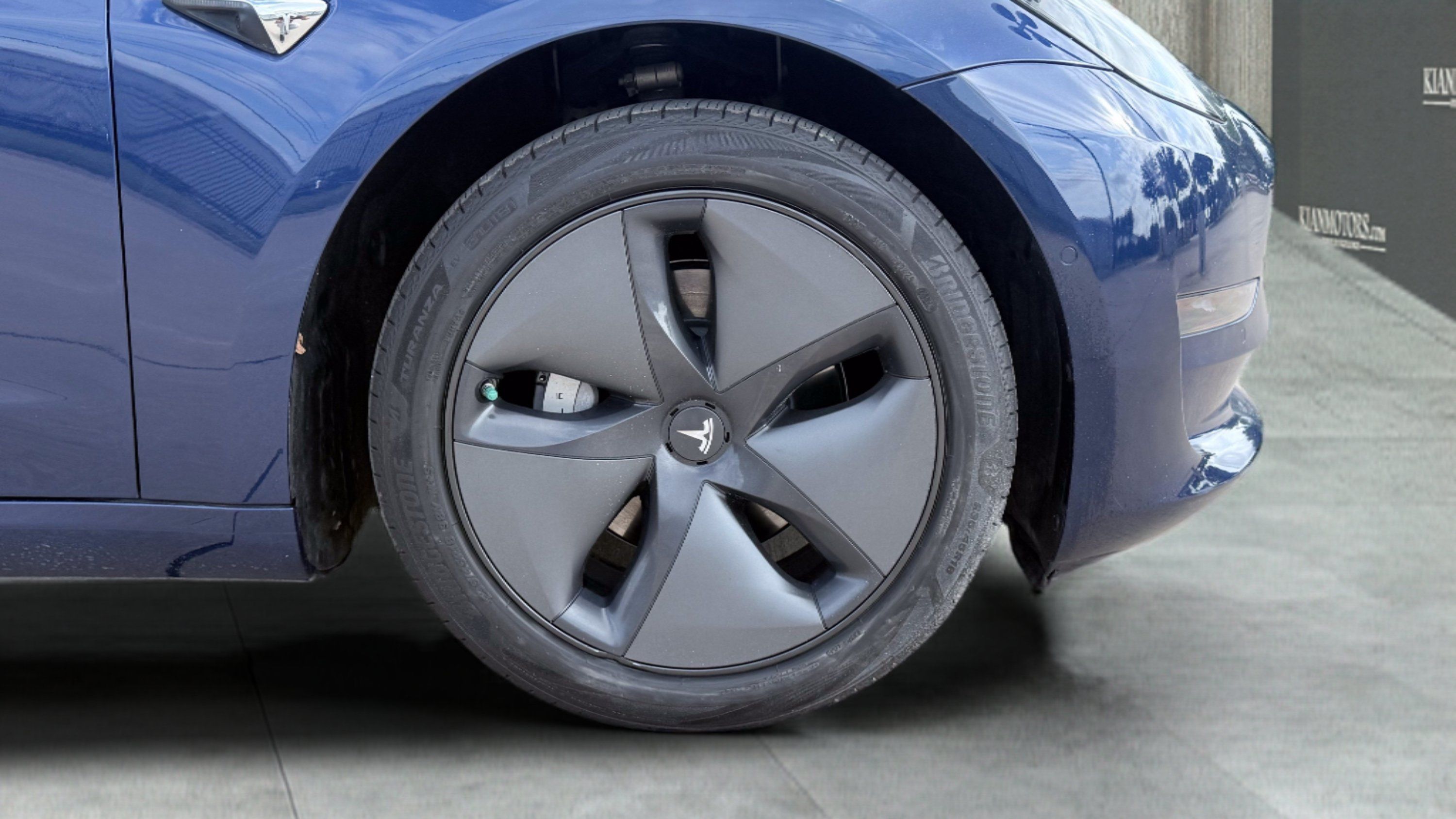 Used 2019 Tesla Model 3 Standard Range RWD image 9
