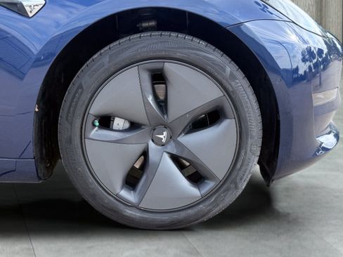 Used 2019 Tesla Model 3 Standard Range RWD image 9