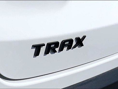 Used 2026 Chevrolet Trax RS w/ Driver Confidence Package FWD image 29