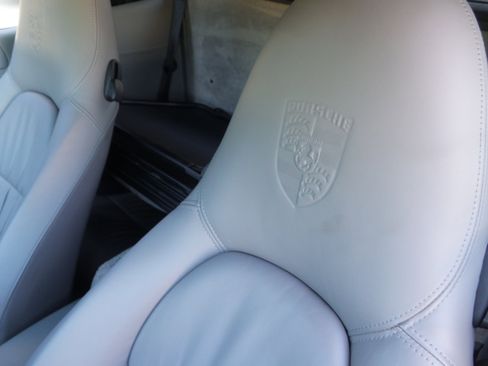 Used 2005 Porsche 911 Cabriolet image 34