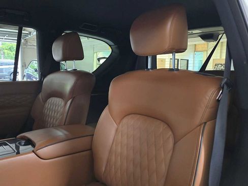 Used 2023 INFINITI QX80 Sensory w/ All-Season Package AWD/4WD image 17