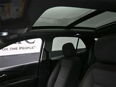 Used 2024 Chevrolet Equinox LT image 17