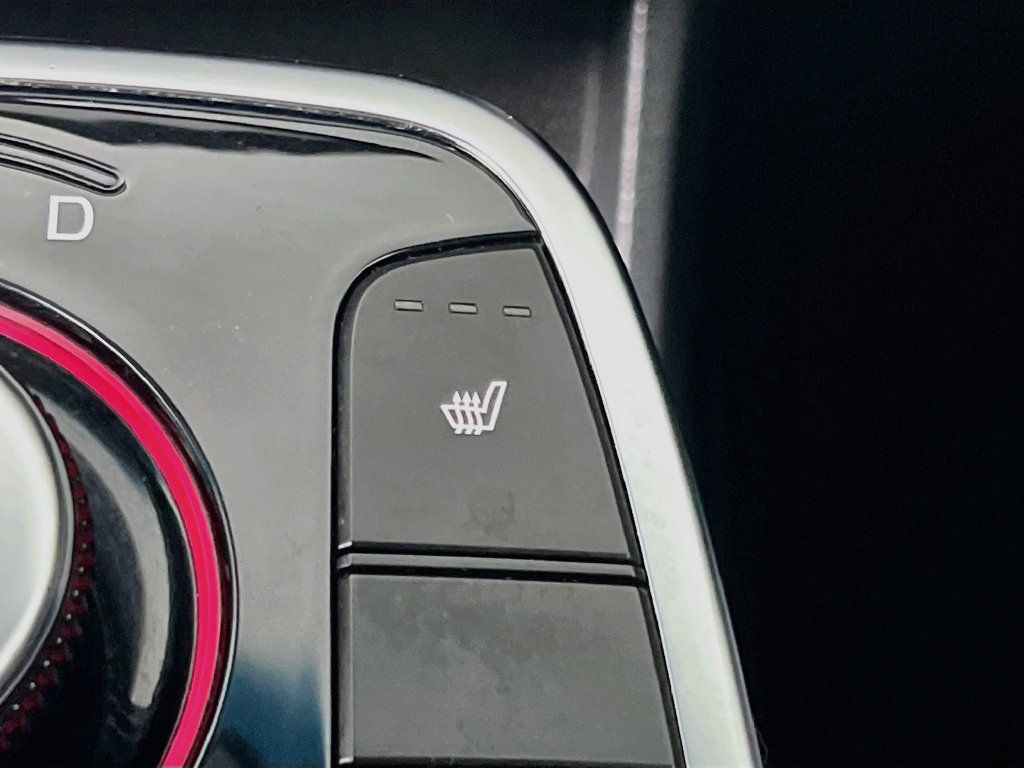 Used 2020 Kia Niro EX FWD image 19